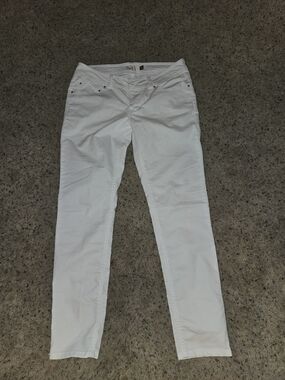 SO White Slim Straight Pants